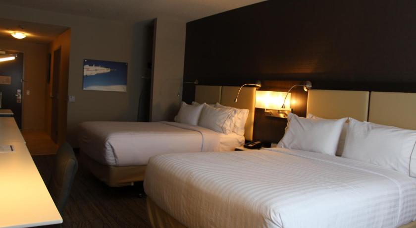 Holiday Inn Express & Suites Cold Lake