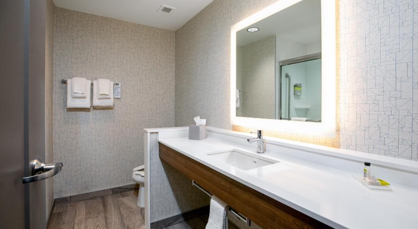 Holiday Inn Express Lethbridge Southeast