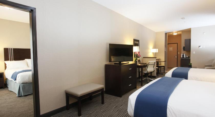 Holiday Inn Express Fort St John