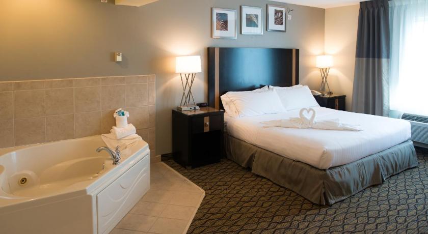 Holiday Inn Express Hotel & Suites Chanhassen