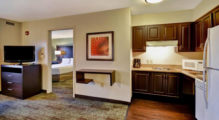 Staybridge Suites Madison - East