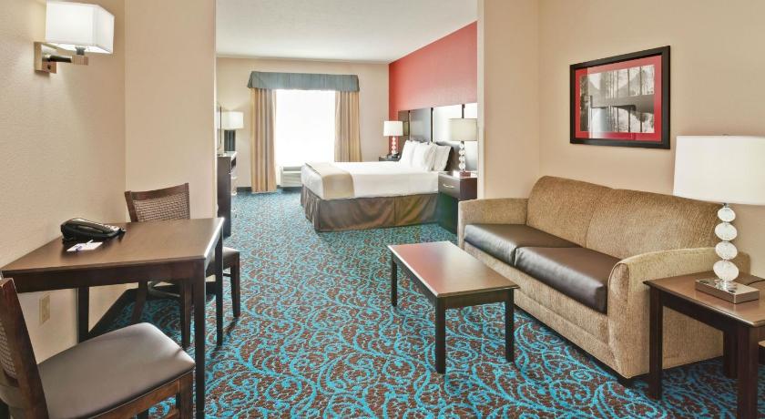 Holiday Inn Express & Suites - New Philadelphia Southwest