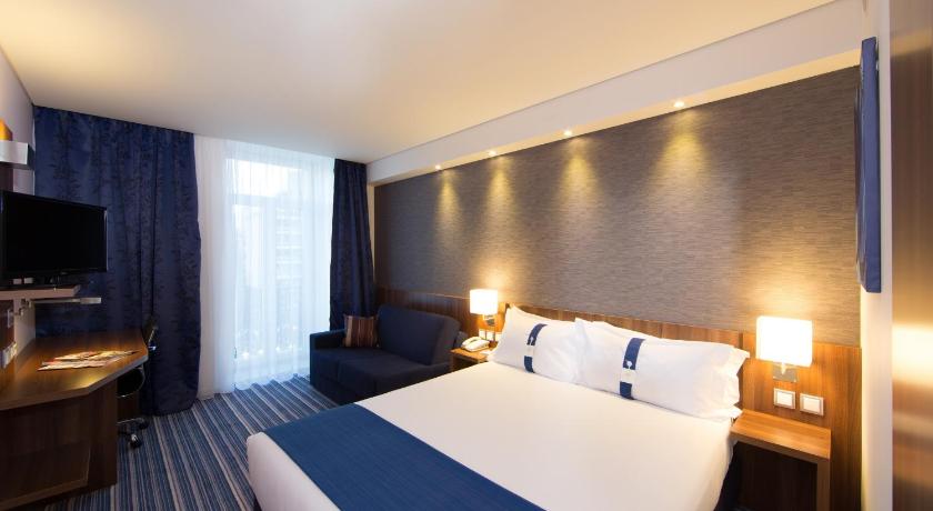 リスボン Holiday Inn Express Lisboa - Av. Liberdade By IHG 3つ星 ホテル プール