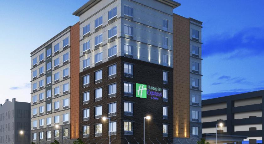 Holiday Inn Express & Suites Louisville Downtown