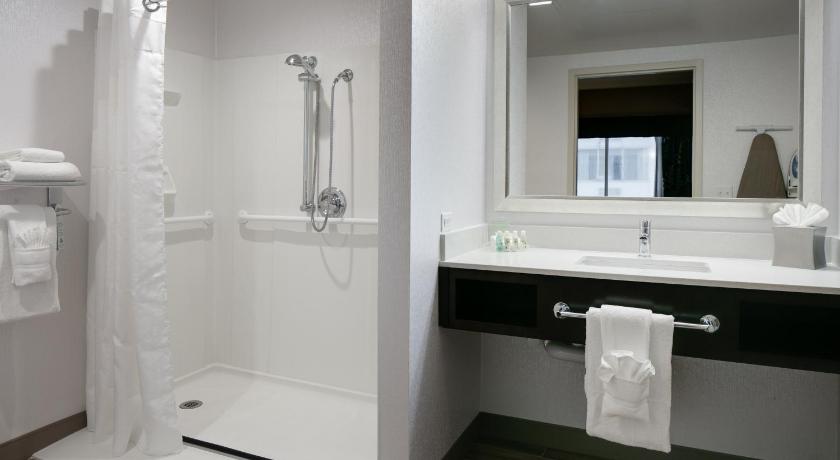 Holiday Inn Hotel & Suites Overland Park-West