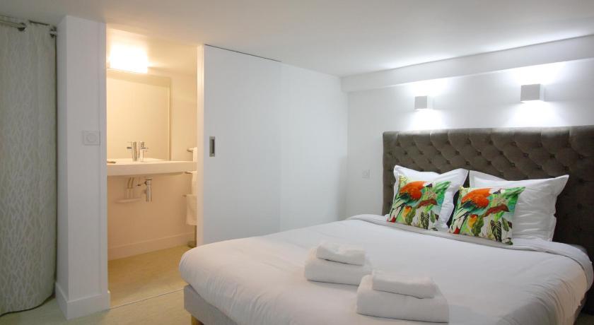 Image of DELUXE APARTMENT 8