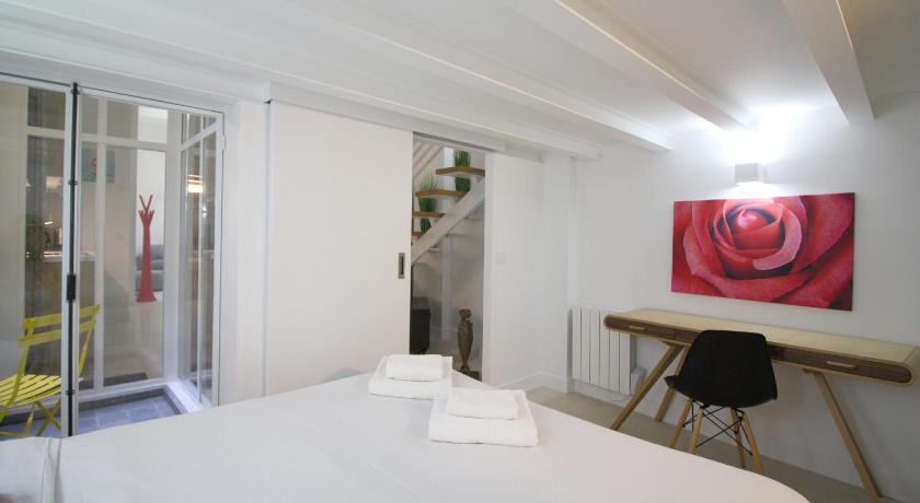 Image of DELUXE APARTMENT 9