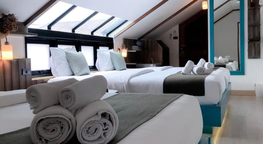 Image of Deluxe Family Room 0