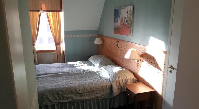 Image of Standard Quadruple Room 8