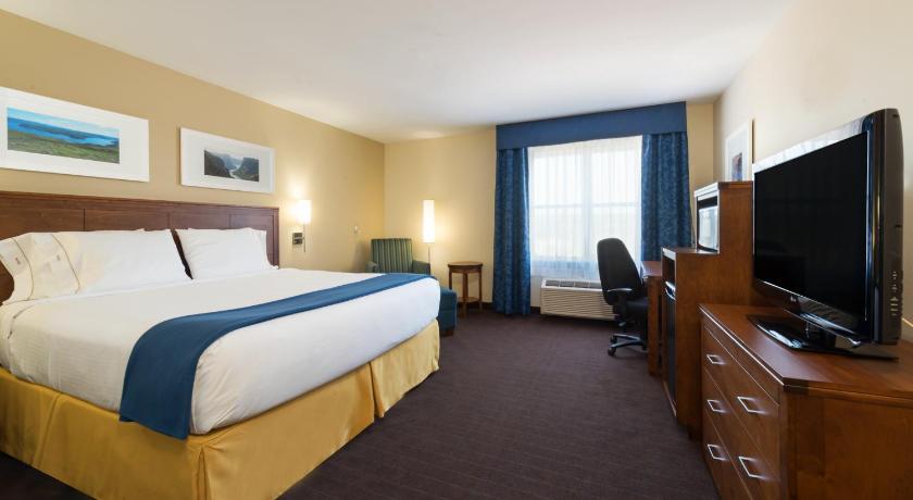 Holiday Inn Express Deer Lake