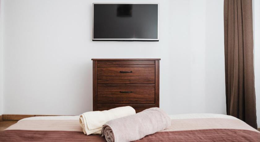 City view apartment with FREE parking photo