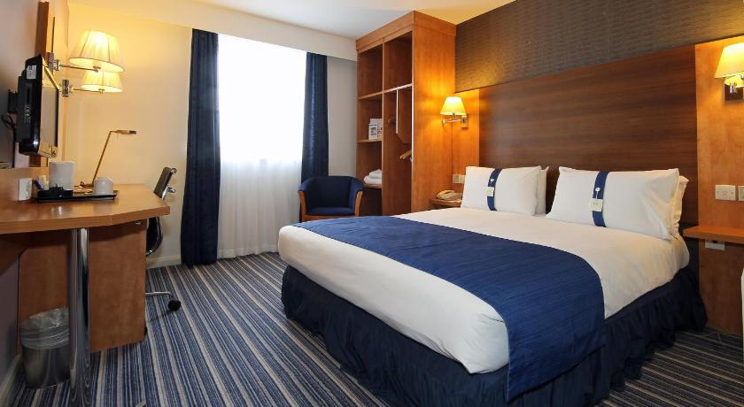 Holiday Inn Express Nuneaton