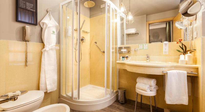 Holiday Inn Milan Garibaldi Station