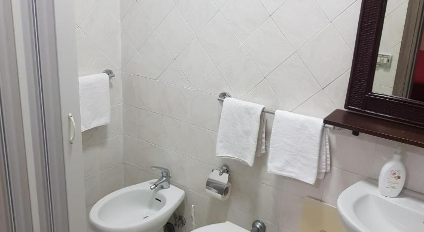 Image of Double with bathroom 11