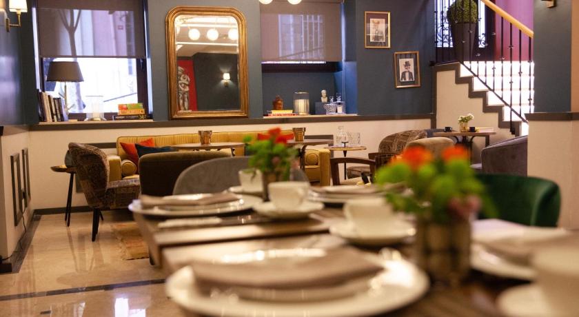 The Fox Hotels - image 3