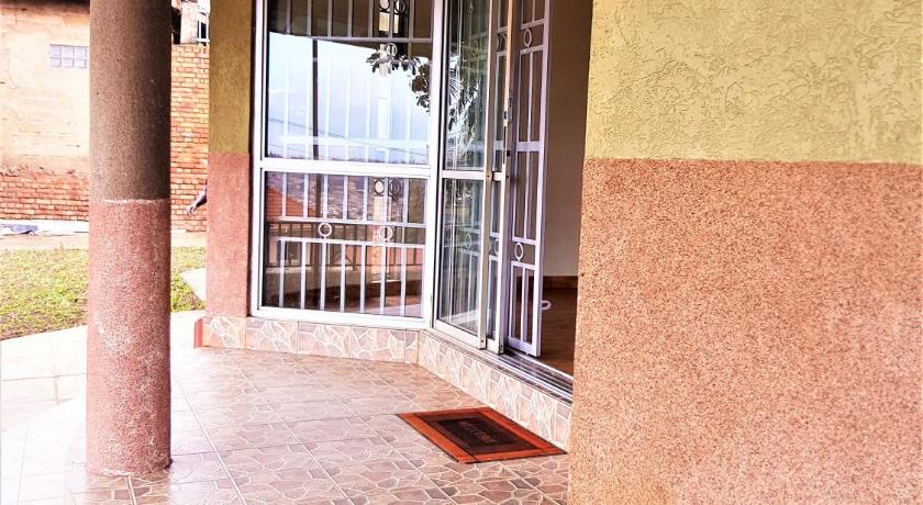 Luxury Acacia Villa with Kampala's Best View photo
