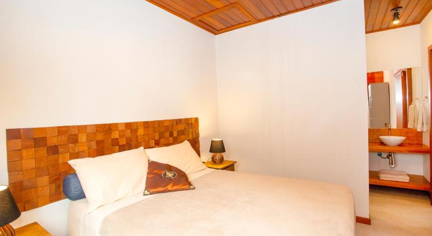 Image of Three-Bedroom Apartment 10