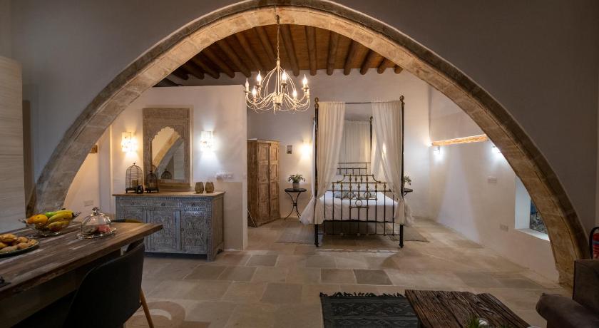 Apanemia Inn Studio — Hotel in Lofou