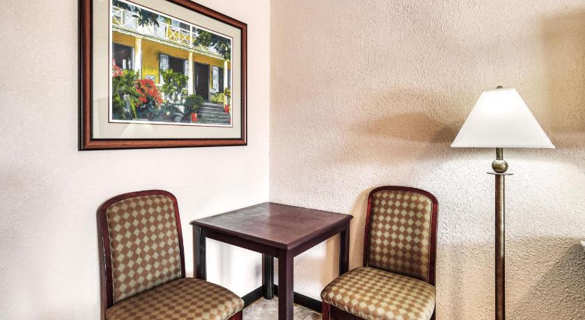 Palms Garden Inn photo