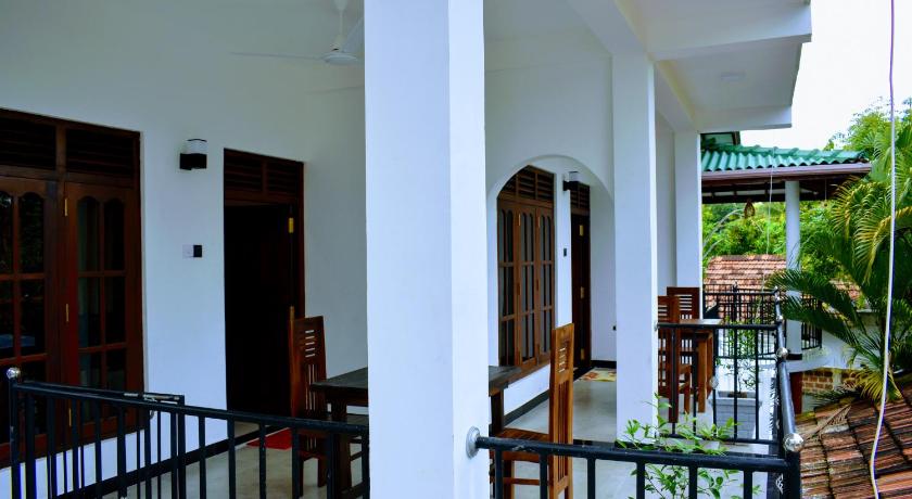 Wayside Guesthouse - image 10