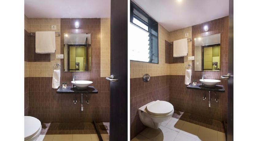 Image of Double Room with Balcony (2 Adults + 1 Child) 2