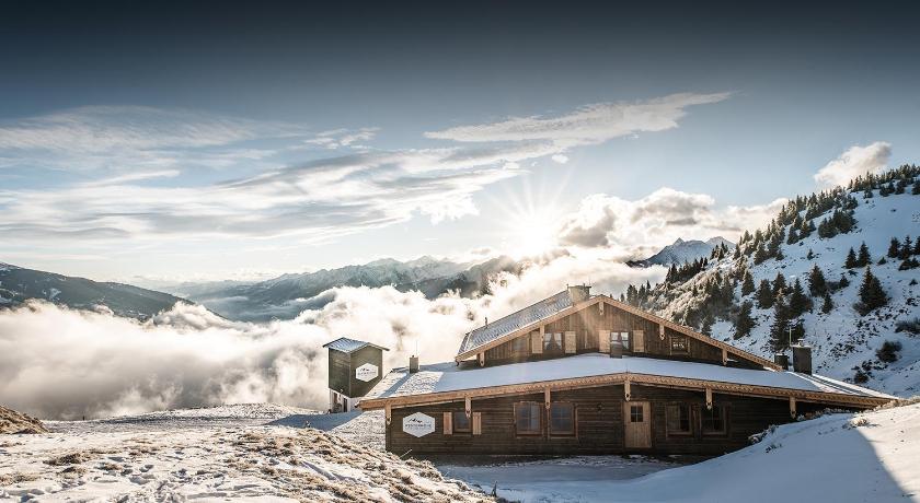 Berggasthaus & Lodge Resterhohe