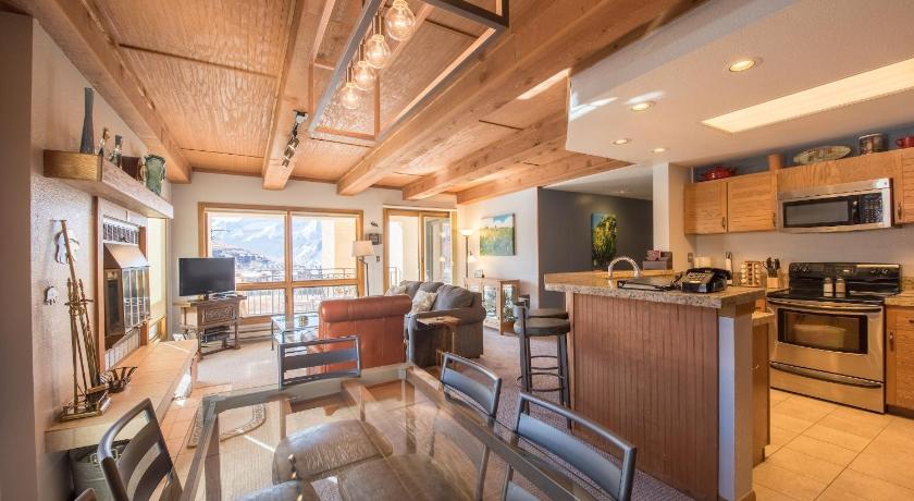 2 Br Unit With Gorgeous Remodeled Kitchen Condo — Hotel in Crested Butte (CO)