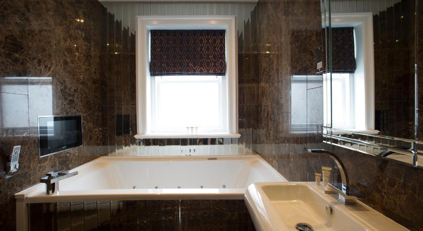 Image of Superior Luxury Spa - The Homefield Suite 2