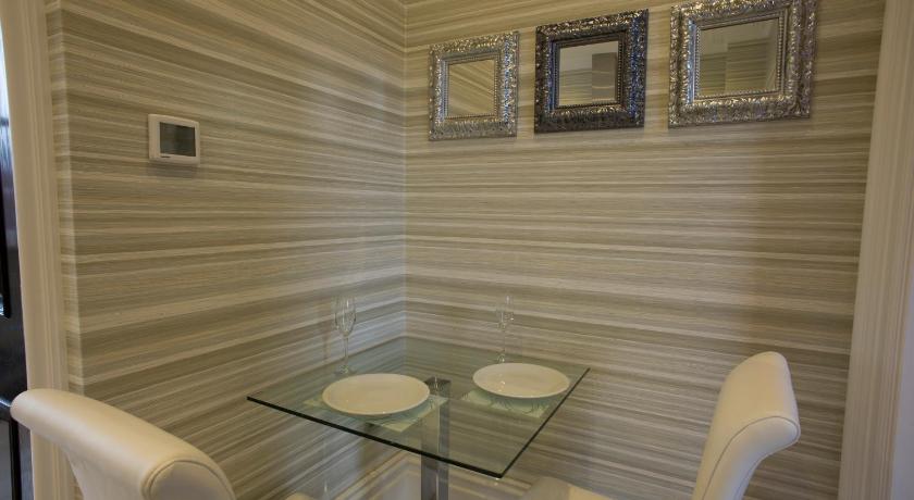 Image of Superior Luxury Suite - The Primrose Suite 13