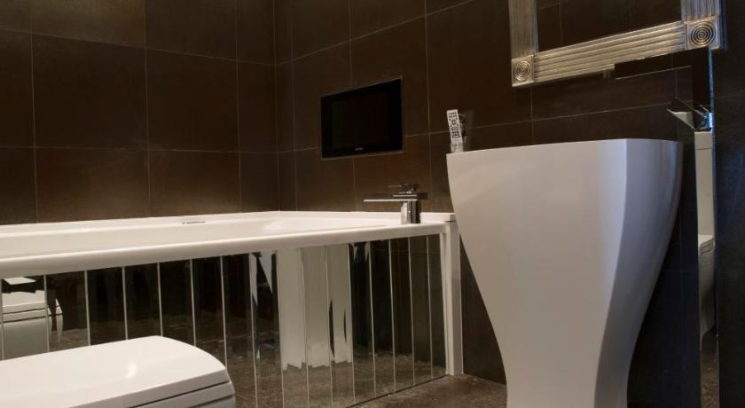 Image of Superior Luxury Spa - The Breck Suite 2