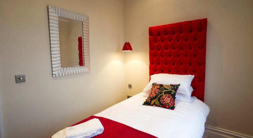 Image of Three-Bedroom Luxury Duplex Suite 13