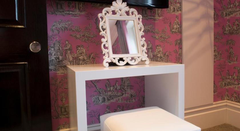 Image of Superior Luxury Suite - The Primrose Suite 14