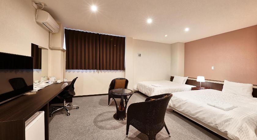 沖縄本島 Crown Hotel Okinawa Annex 4つ星 ホテル スイート