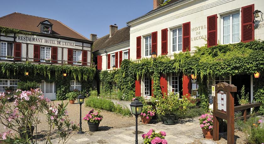 Logis Hotel Auberge De L'ecole