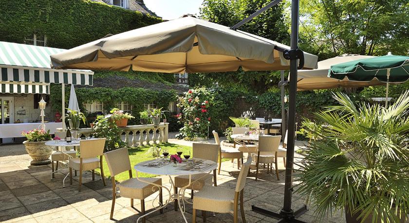 Logis Hotel Auberge De L'ecole