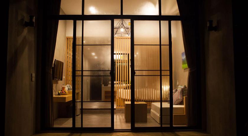 Image of Suite Pool Access 9