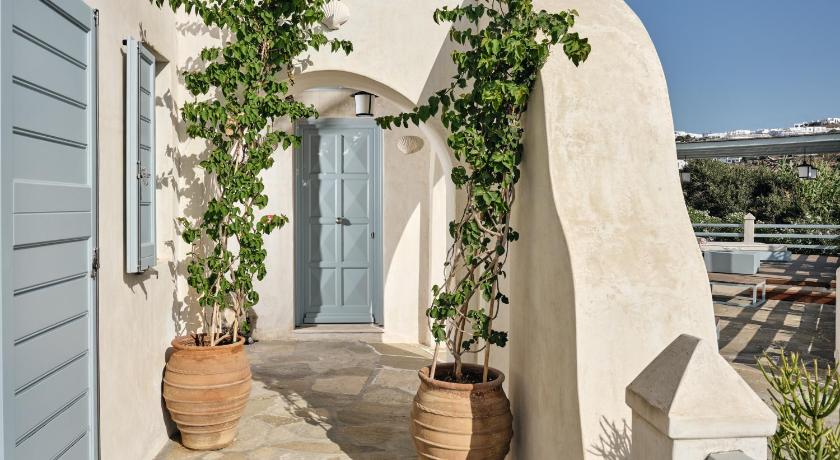 Belvedere Mykonos - Waterfront Villa & Suites