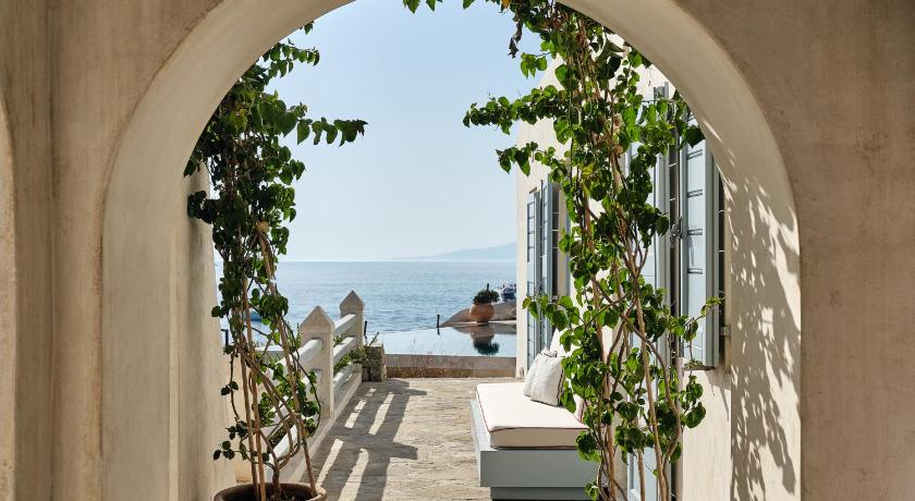 Belvedere Mykonos - Waterfront Villa & Suites