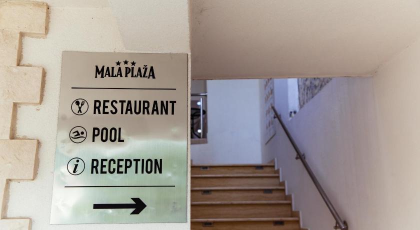 Mala Plaza photo