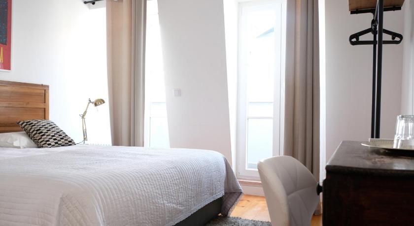 Lisbon Poets Hostel - 4