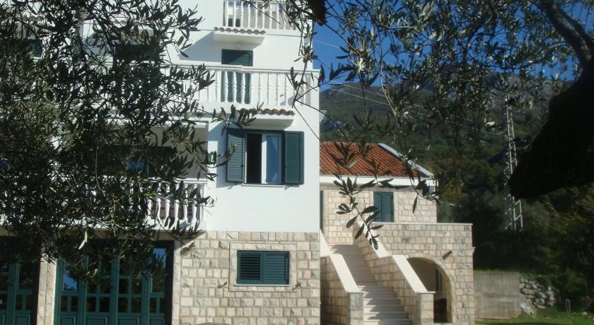 Guest house Dragovic — Hotel in Budva