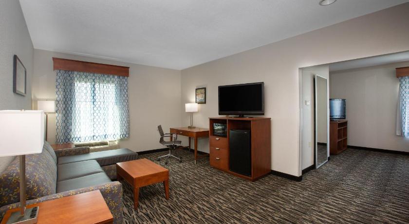 La Quinta Inn & Suites by Wyndham Tupelo