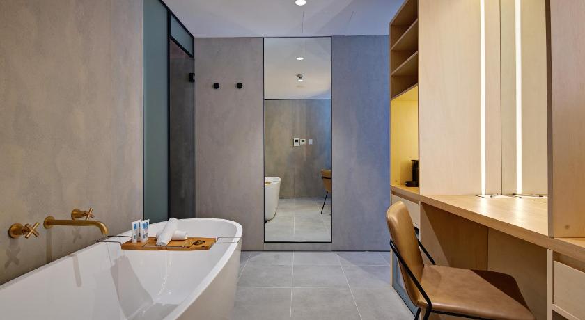 Image of Sky Room with Bath 7
