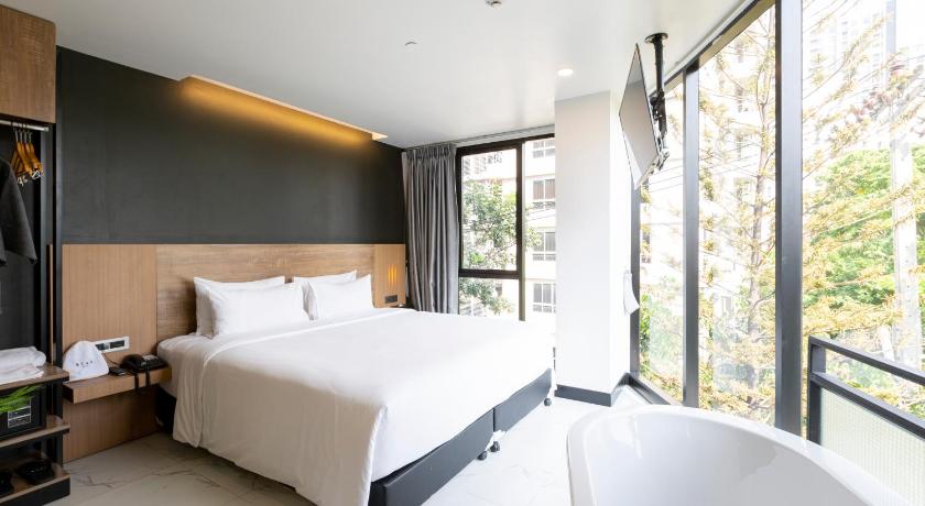 Image of STAY Corner Suite 7