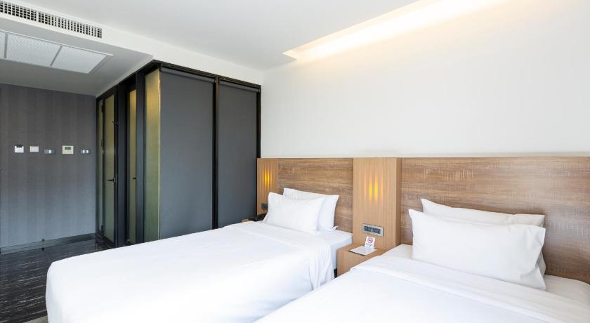 Image of STAY Deluxe Twin Room 6