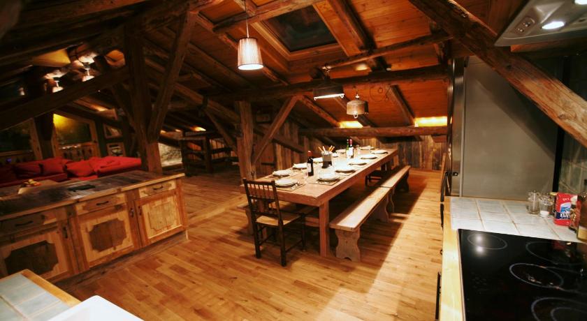 Image of Five-Bedroom Chalet 3