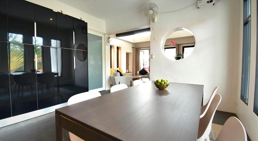 Image of 3-Bedroom Penthouse Apartment 16