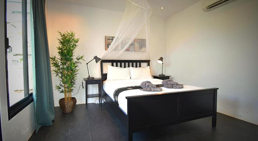 Image of 3-Bedroom Townhouse 17