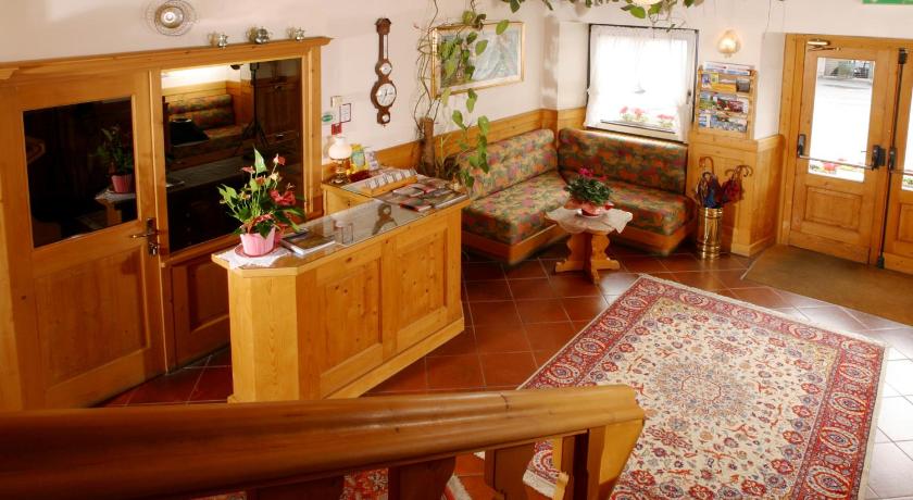 Albergo Antelao photo