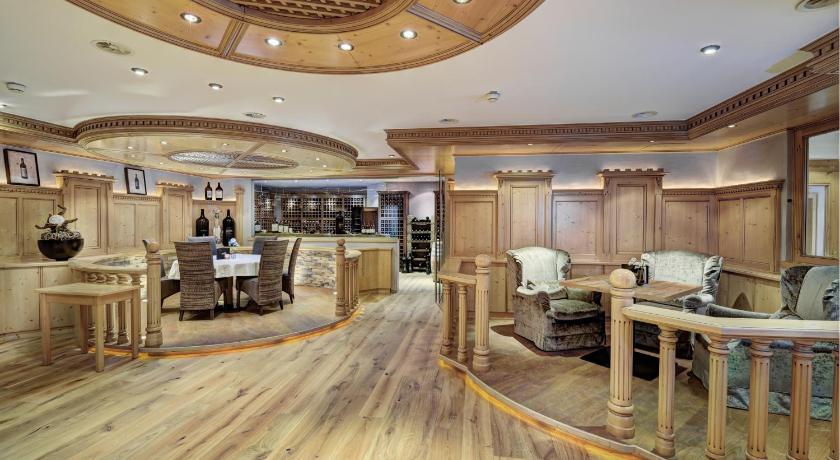 Hotel Brigitte photo